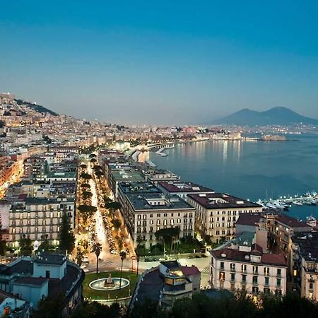 Casa Vacanze Sannazzaro 70 Napoli Bagian luar foto