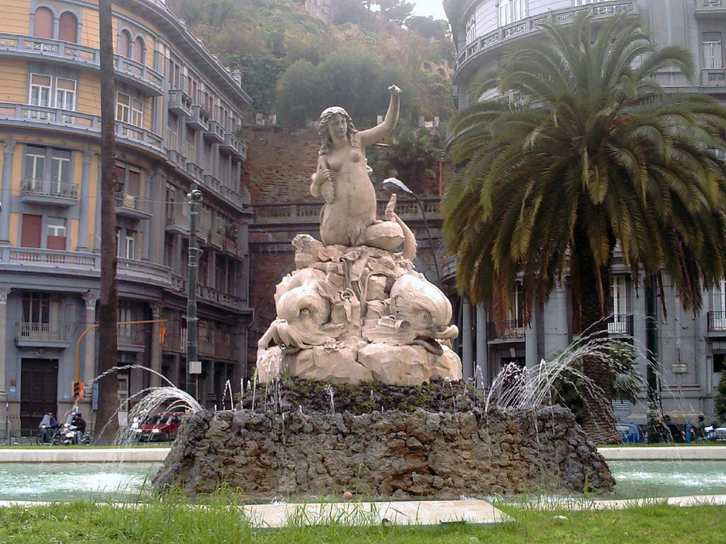 Casa Vacanze Sannazzaro 70 Napoli Bagian luar foto