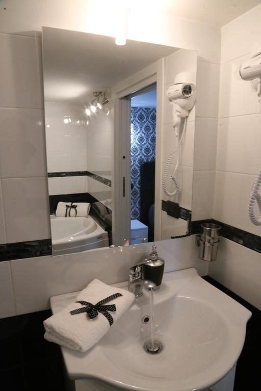 Casa Vacanze Sannazzaro 70 Napoli Bagian luar foto