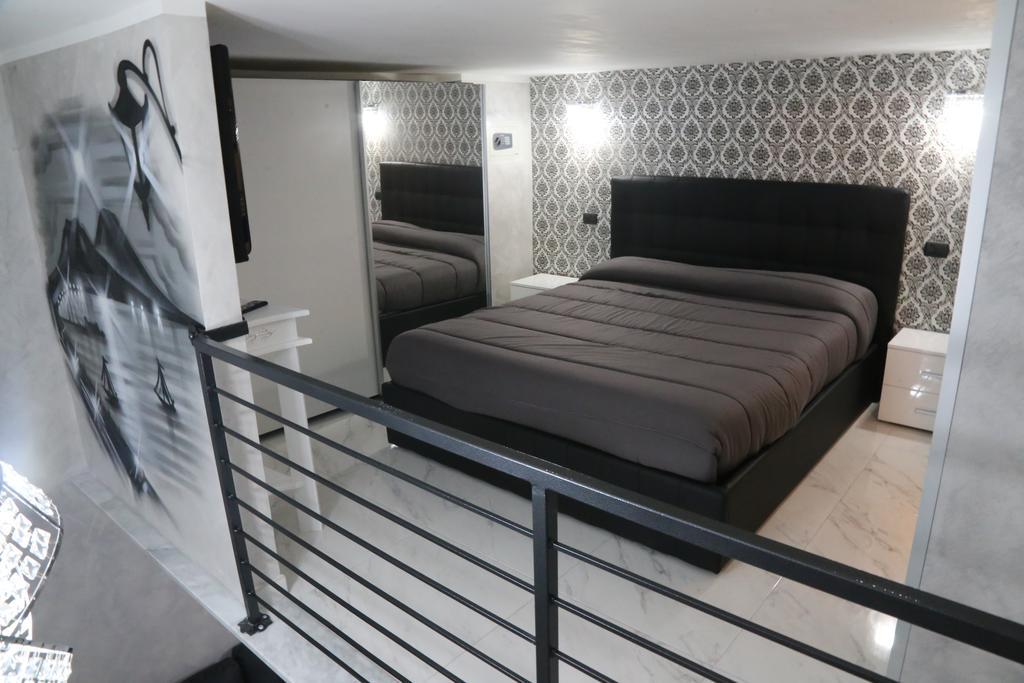 Casa Vacanze Sannazzaro 70 Napoli Bagian luar foto