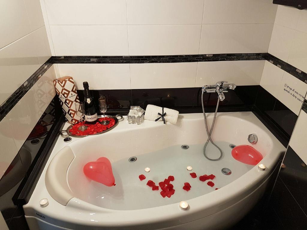 Casa Vacanze Sannazzaro 70 Napoli Bagian luar foto