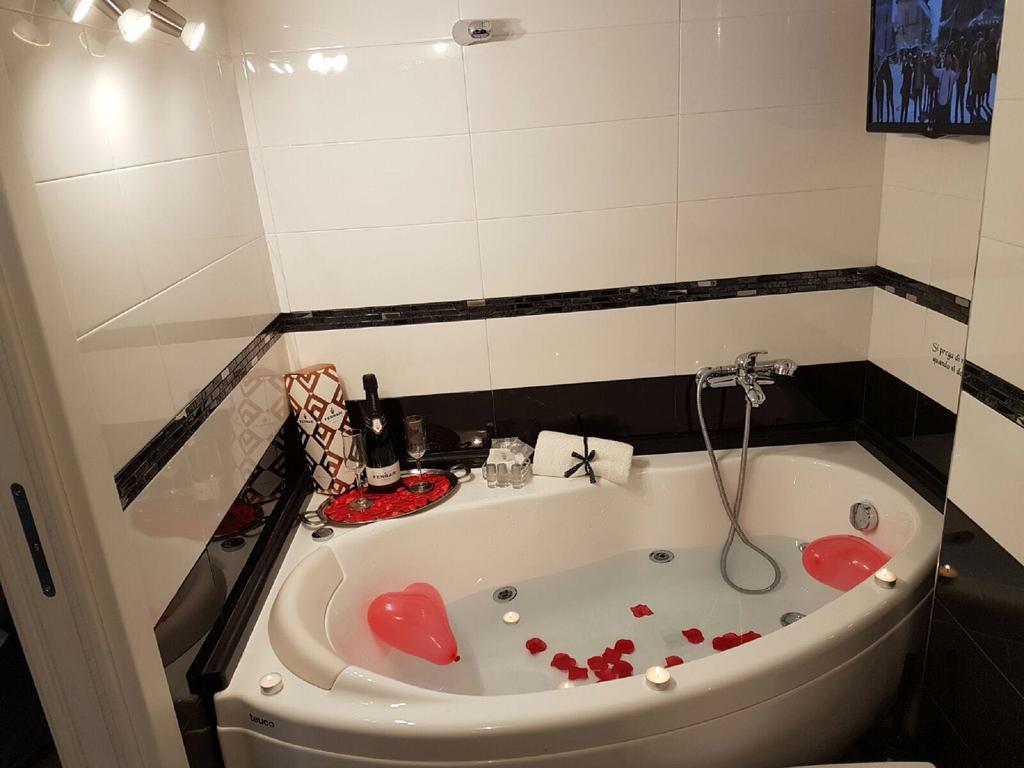 Casa Vacanze Sannazzaro 70 Napoli Bagian luar foto