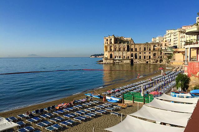 Casa Vacanze Sannazzaro 70 Napoli Bagian luar foto