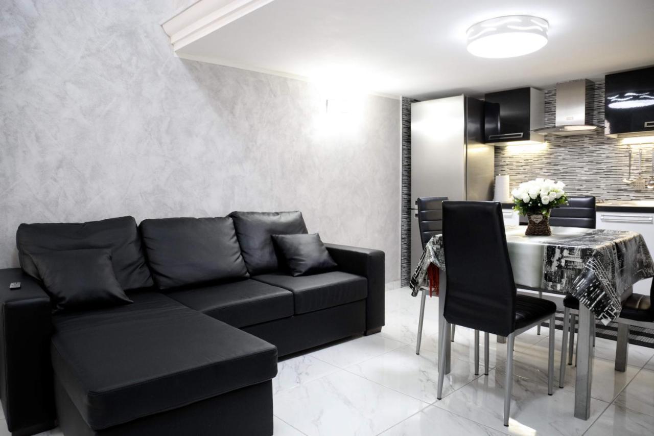 Casa Vacanze Sannazzaro 70 Napoli Bagian luar foto