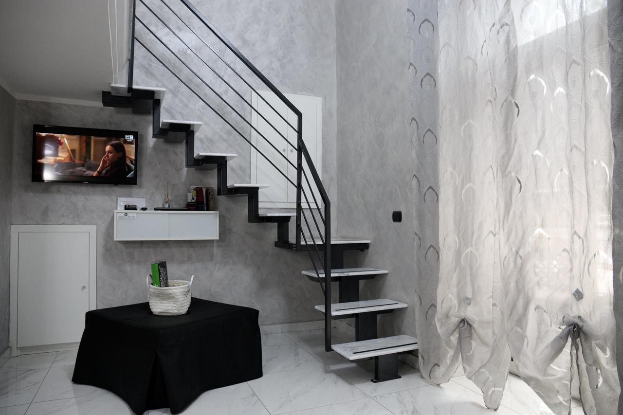 Casa Vacanze Sannazzaro 70 Napoli Bagian luar foto